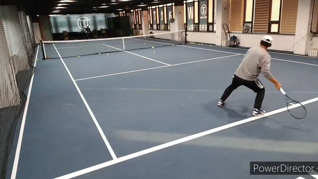 Amateur Vs. Former Pro Tennis Player Point game indoor смотреть онлайн