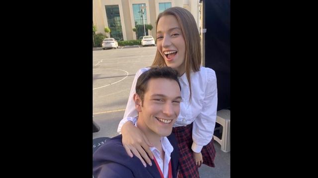 ¡Sümeyye Aydoğan tiene mucha suerte con su pareja! смотреть онлайн