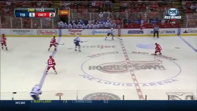Brilliant double save by Gustavsson @ Lightning смотреть онлайн