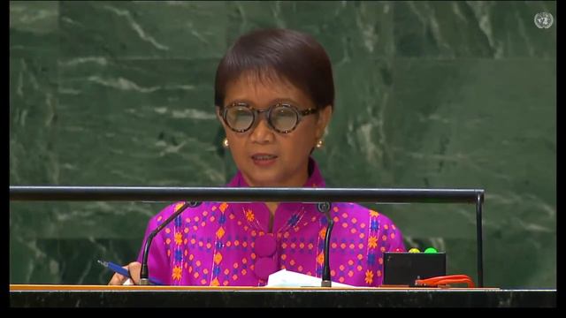 Foreign Minister Retno Marsudi Speech at the United Nations смотреть онлайн