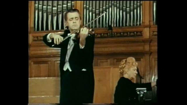 Igor Bezrodny plays Rachmaninov Romance смотреть онлайн