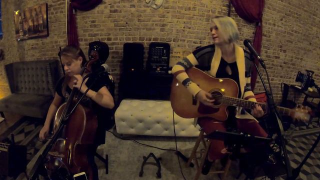 Hanging in the Balance - Hope Griffin (with JamieLeigh Bennett) смотреть онлайн