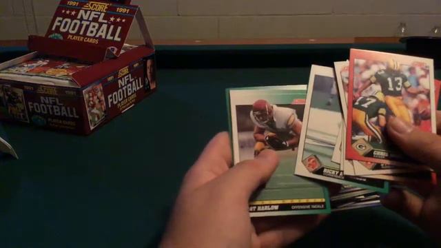 1991 SCORE FOOTBALL CARDS SEALED BOX OPENING! (ROOKIE BRETT FAVRE?!)
