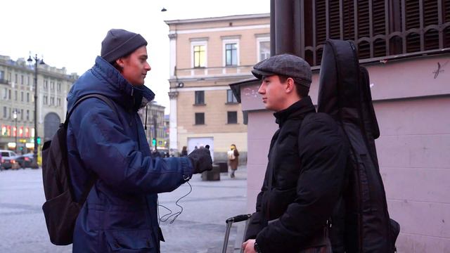 Реакция прохожих на песню Миши Гами 