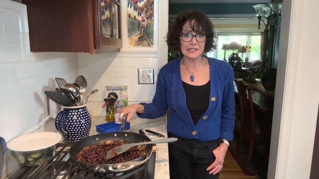 Inga’s Zucchini & Black Bean Tacos смотреть онлайн