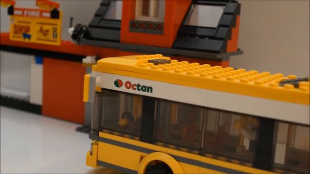 KNIHOBLOG - Třiatřicet Manželek Našich Premiérů (Petr Zídek)