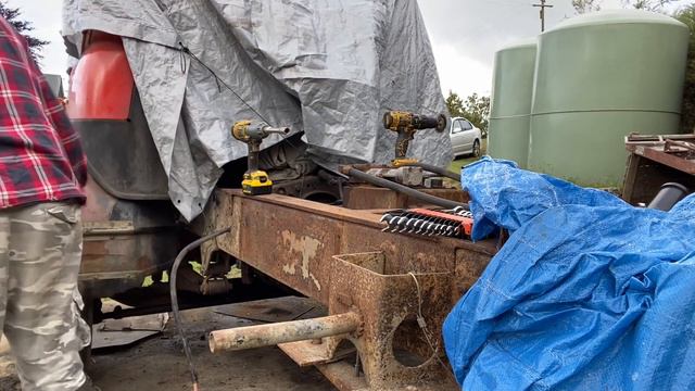 1980 tkHLC Bedford  remove broken rocker assembly parts and chassis prep