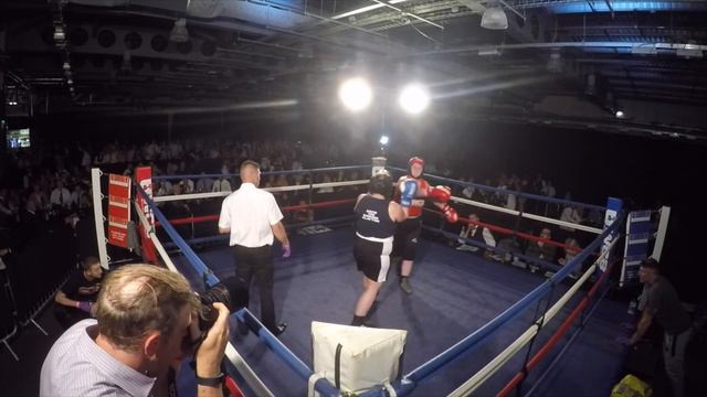 Ultra White Collar Boxing | Doncaster | Joanne Crossmore VS Sofie Clayton смотреть онлайн