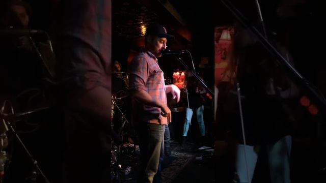 "Man in the Mirror" Scott Grimes The Mint Los Angeles смотреть онлайн