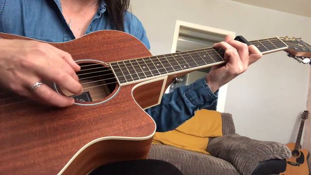 Ralph Mctell / streets of London , beginner guitar . смотреть онлайн