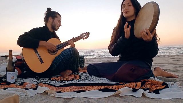 "Sunset Train" by Lindsey and Gerrit (2020) смотреть онлайн