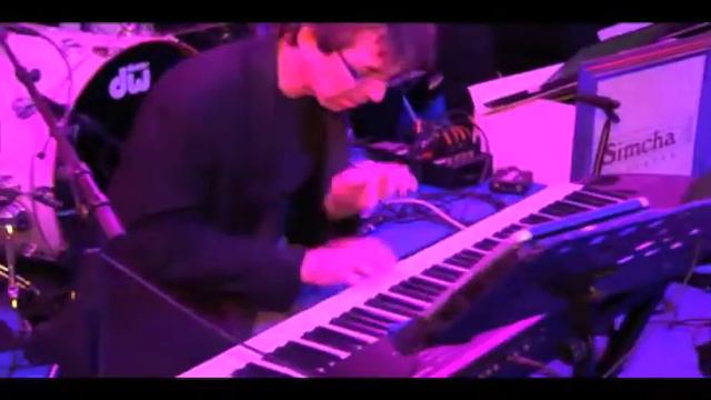 L.A. Loves Lipa--Lipa Loves L.A. Simcha Orchestra! смотреть онлайн