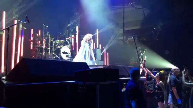 Papa Roach - Gravity w/ Maria Brink Mankato Mn смотреть онлайн
