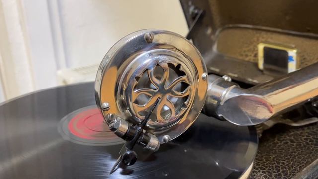 Coom Pretty One (Roy Leslie - Circa 1933 ) Columbia 100 Gramophone смотреть онлайн