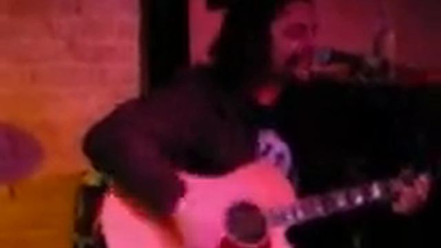 Shaun Morgan at Blues Room - Fake It смотреть онлайн