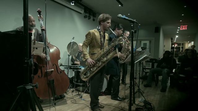 Fred Ho's Band Plays On! смотреть онлайн