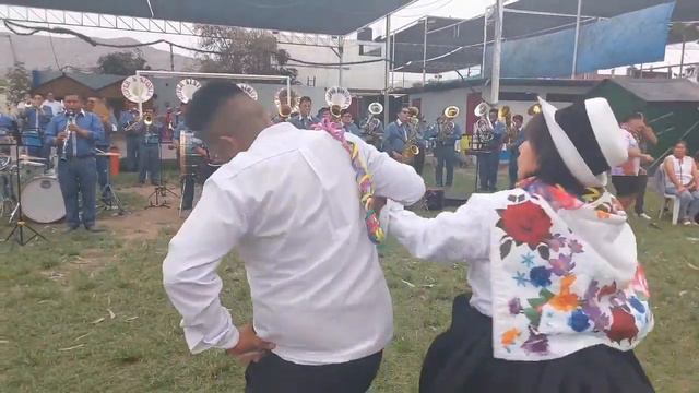 INSTITUCIÓN MUSICAL SINFONÍA JAUJA LA CHEVERISIMA YUNSA EN SANTA CLARA K 11🎷🎷🎷🎷🎺🎺🎺🎺🎺 смотреть онлайн