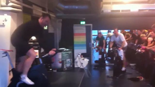 Spinning med Team Rynkeby Odense смотреть онлайн