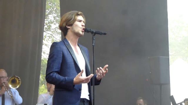 Amaury Vassili concert Aubagne " Sognu " смотреть онлайн