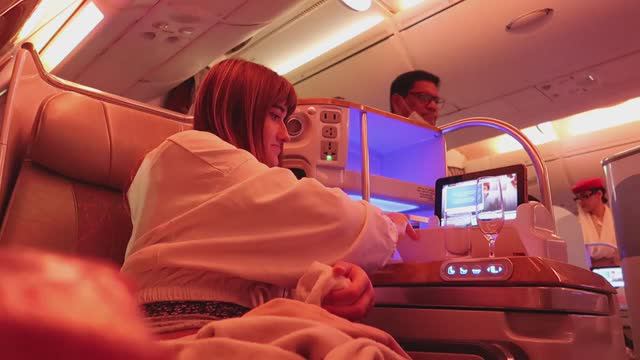 Летим Бизнес-класс Emirates. смотреть онлайн