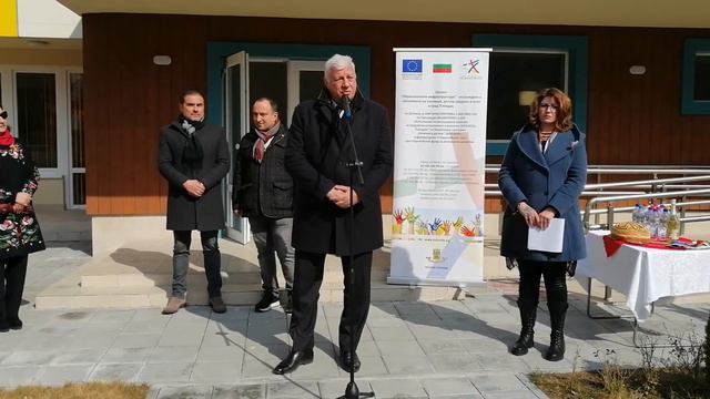 Кметът Здравко Димитров откри новата детска градина на ул. "Богомил" смотреть онлайн