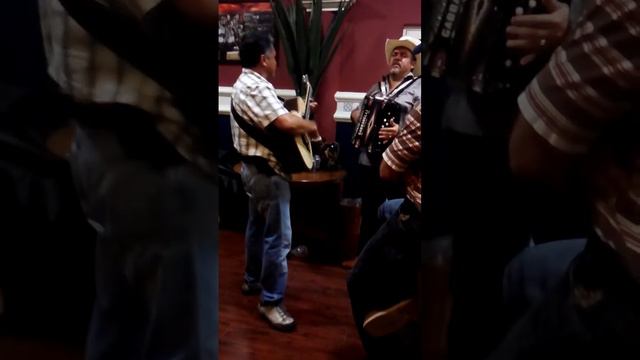 Vengadores Hnos Rodriguez - Matias Segura смотреть онлайн