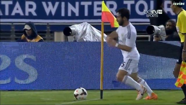 Soccer Fail - Daniel Carvajal trouble with corner flag PSG vs Real Madrid HD смотреть онлайн