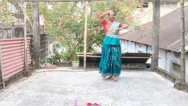 হোরীর রং লাগে আজি Ll Holi Special Ll Dance Cover Ll Indrani Sen Ll Oisiki Ll Najrul Geeti Ll #Holi🌸