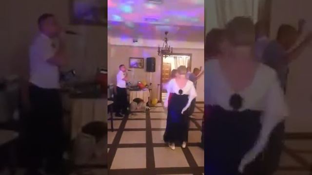 Поёт Алексей Озеров смотреть онлайн
