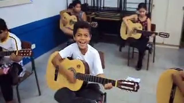 Como é grande o meu amor por você Grupo de violão Tasso da Silveira - ensaio e zoação смотреть онлайн