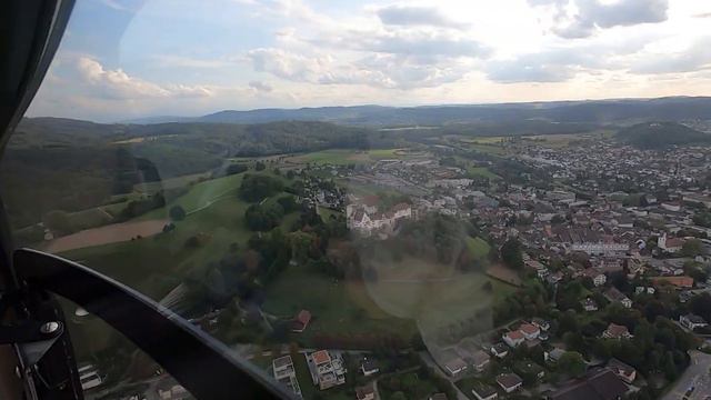 Rundflugtag Schinznach - Helikopterrundflug an der SCHEGA 19 смотреть онлайн