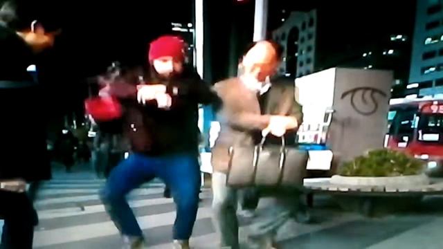 Андрей Бедняков снял свой клип опа гайнам стайл смотреть онлайн