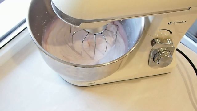 Вишнево-йогуртовый торт. Нежный и легкий.