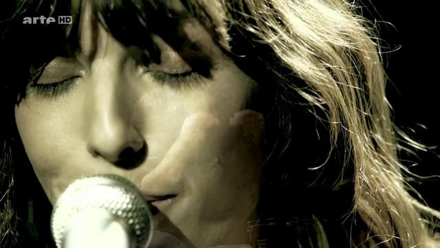 Lou Doillon - Should I Stay or Should I Go смотреть онлайн
