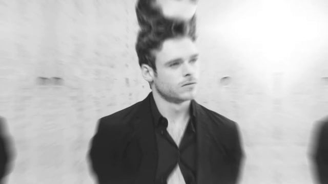 Richard Madden - Hung Up смотреть онлайн
