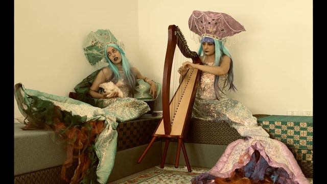 NO SURPRISES Radiohead cover by mermaids & harp смотреть онлайн
