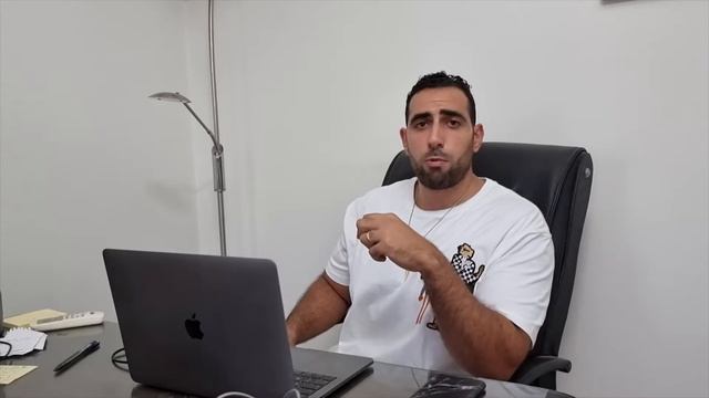 Oud Amro Mostafa Padouk смотреть онлайн