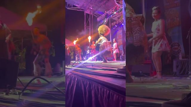 Marina Davis at Fall Pure Aloha 2022 смотреть онлайн