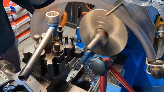 Restauro trapano a colonna drill press restoring SIMMET смотреть онлайн