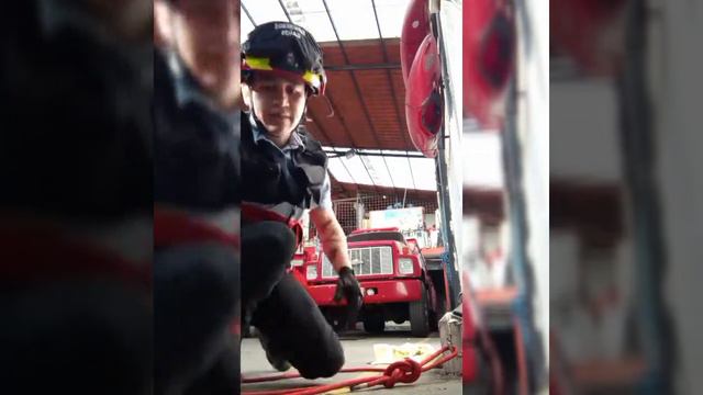 Polipastos Técnicas de intervención y rescate William Albán y Kristian Oña 3°CIOR смотреть онлайн