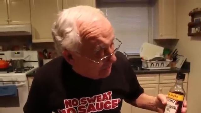 Italian Man Cannot Pronounce Worcestershire Sauce смотреть онлайн
