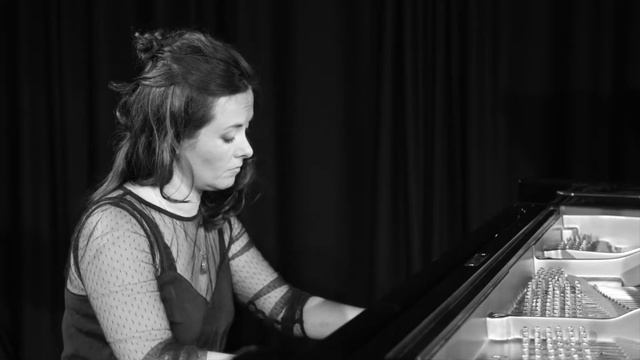 evabarta Bartok Rumänischer Tanz op.8 No.1 смотреть онлайн