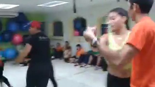 TALLER DE SALSA URBANA (RAIMUNDO RODRIGUEZ MY MAMBO) смотреть онлайн