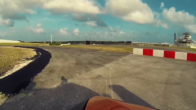 On Board with Tom Kristensen смотреть онлайн
