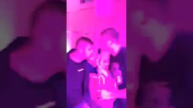 Zu zu zu Jonathan Schmid und M. смотреть онлайн