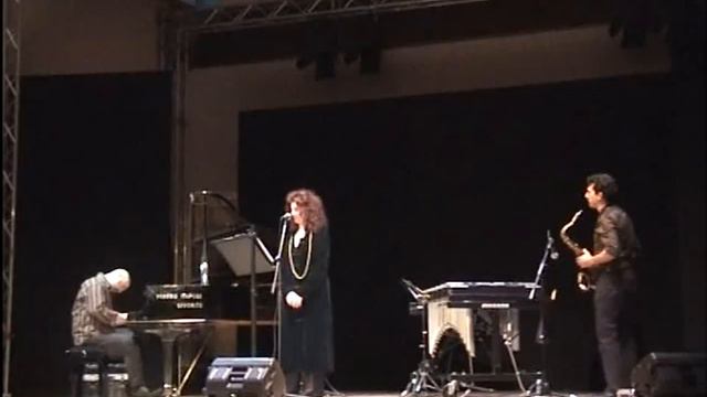 NIKI MAZZIOTTA  