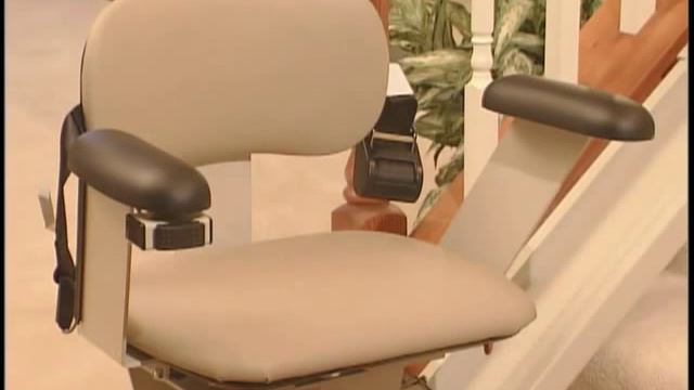 Bruno Stair Lift - Electra-Ride II смотреть онлайн