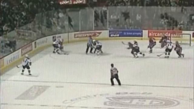 Derek Roy Goal - Sabres vs. Canadiens, 2/7/06 смотреть онлайн
