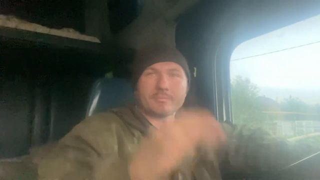 Перекосило весь КАМАЗ! Еду на бревнах! Завел новую живность! Кратко о ремонте двигателя Perkins. смотреть онлайн