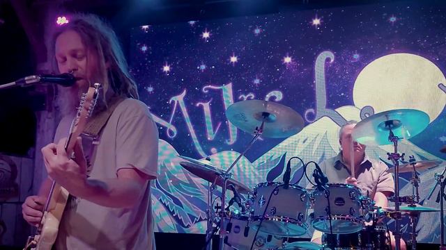 Mike Love "Backbiter" Cafe Davinci Deland Florida (S20 Note Ultra) смотреть онлайн